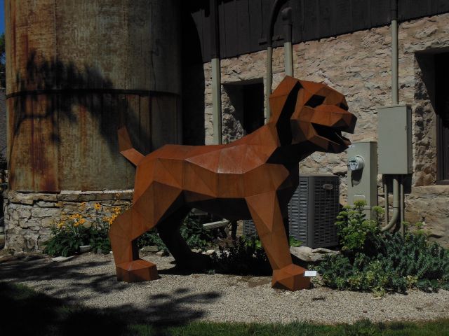 DSCN1123
Dog sculpture at [url=https://edgewoodorchard.com/]Edgewood Orchard galleries[/url].
