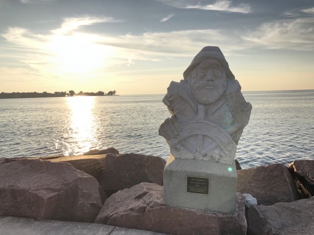 the_seafarer
[url=https://www.roadsideamerica.com/tip/35651]The Seafarer[/url] at the Marina.
